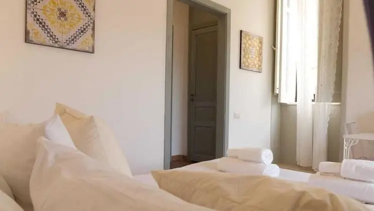 Deluxe Tek Büyük Yataklı Oda, Bahçeli