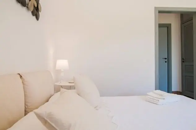 Deluxe Tek Büyük Yataklı Oda, Bahçeli