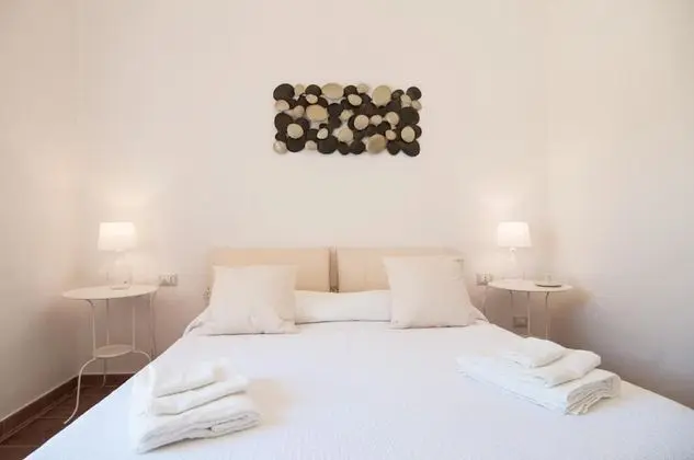 Deluxe Tek Büyük Yataklı Oda, Bahçeli