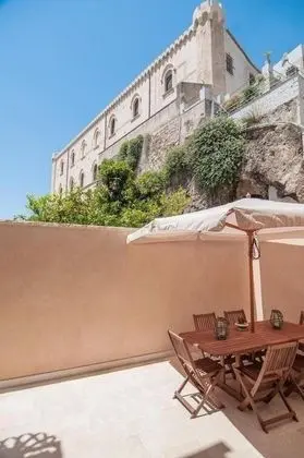 Superior Tek Büyük Yataklı Oda, Teras, Avlu