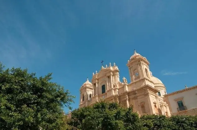 Superior Tek Büyük Yataklı Oda, Teras, Avlu