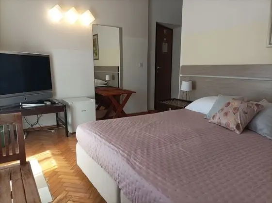 Tek Büyük veya İki Ayrı Yataklı Oda