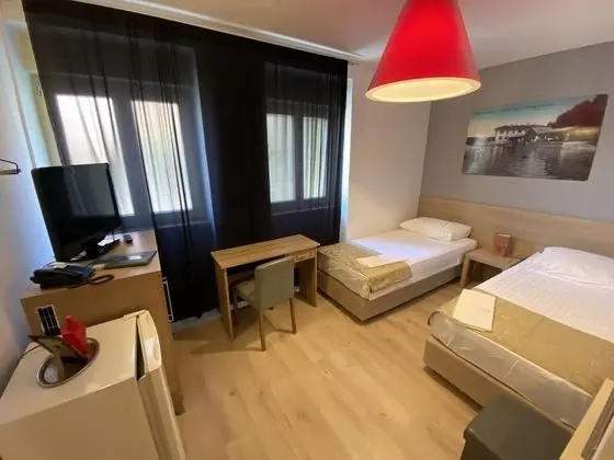 Superior Tek Büyük veya İki Ayrı Yataklı Oda