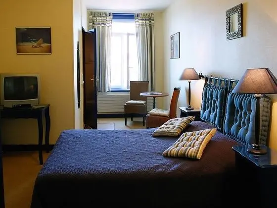 Classic Tek Büyük Yataklı Oda