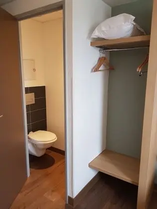 İki Ayrı Yataklı Oda, Sigara İçilmez