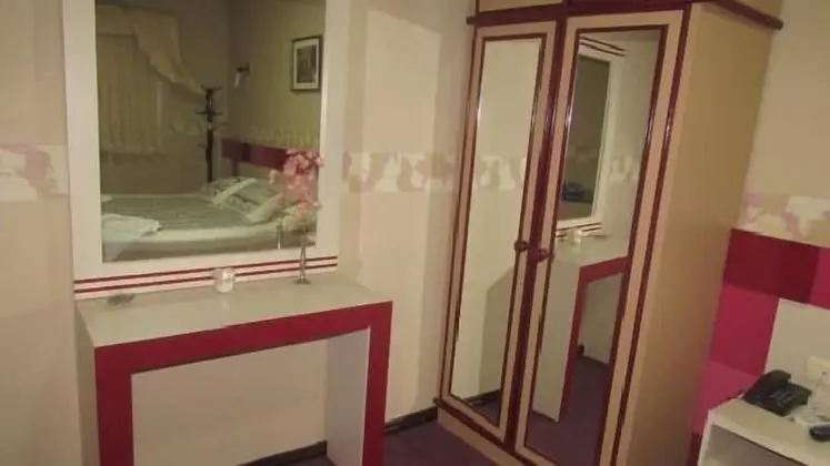 Tek Kişilik Oda, Sigara İçilmez