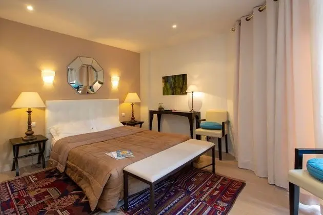 Premium Tek Büyük Yataklı Oda