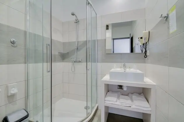 Comfort Tek Büyük Yataklı Oda, Dağ Manzaralı