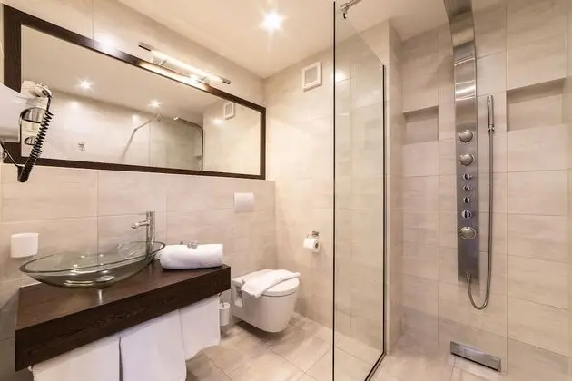 Design Tek Büyük veya İki Ayrı Yataklı Oda