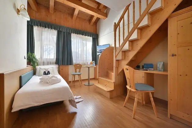 Comfort Üç Kişilik Oda, 2 Yatak Odası, Teras, Göl Manzaralı