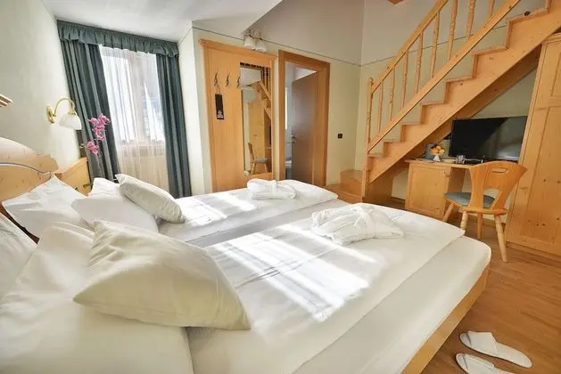 Comfort Üç Kişilik Oda, 2 Yatak Odası, Teras, Göl Manzaralı