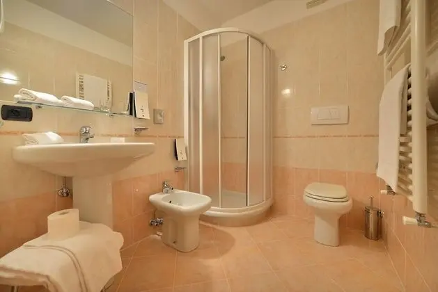 Standard Tek Büyük veya İki Ayrı Yataklı Oda