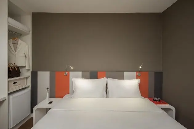 Luxury Tek Büyük Yataklı Oda