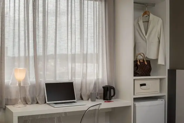 Luxury Tek Büyük Yataklı Oda