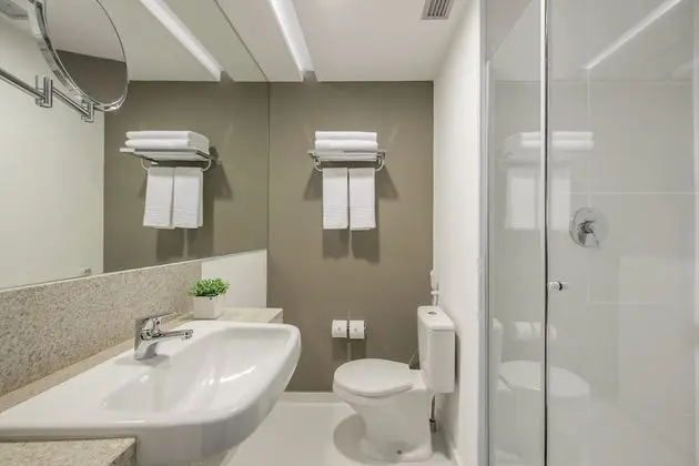 Luxury Tek Büyük Yataklı Oda