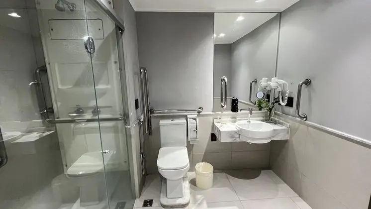 Standard Üç Kişilik Oda, Birden Çok Yatak, Engellilere Uygun