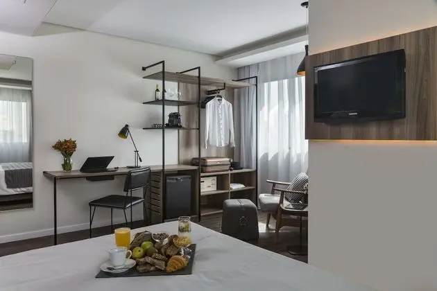 Premium Tek Büyük Yataklı Oda