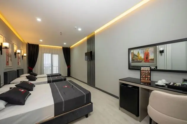 Deluxe Quadruple Room