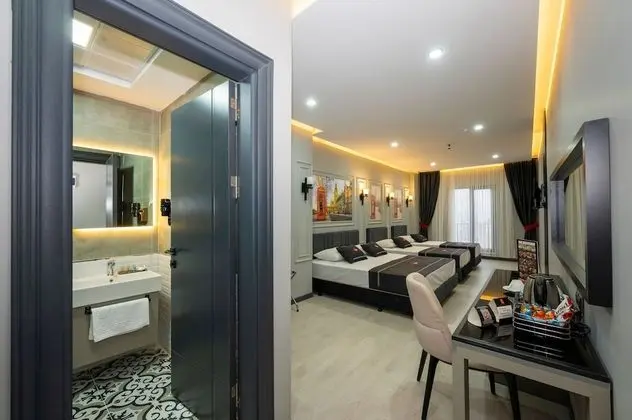 Deluxe Quadruple Room