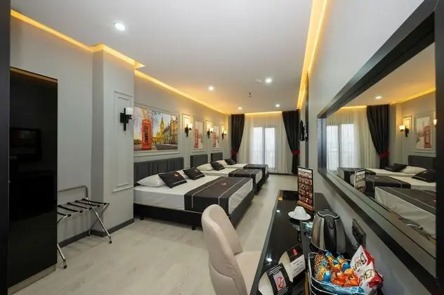 Deluxe Quadruple Room
