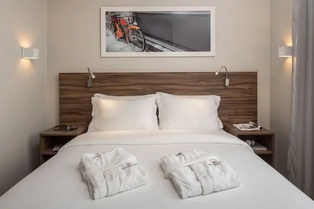 Premium Tek Büyük Yataklı Oda
