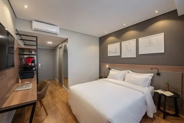 Premium Tek Büyük Yataklı Oda
