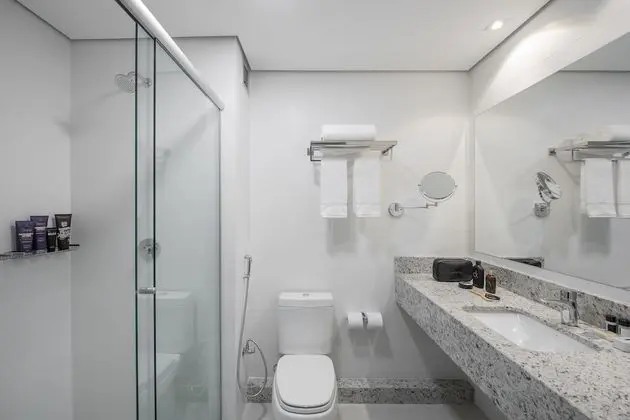 Premium Tek Büyük Yataklı Oda