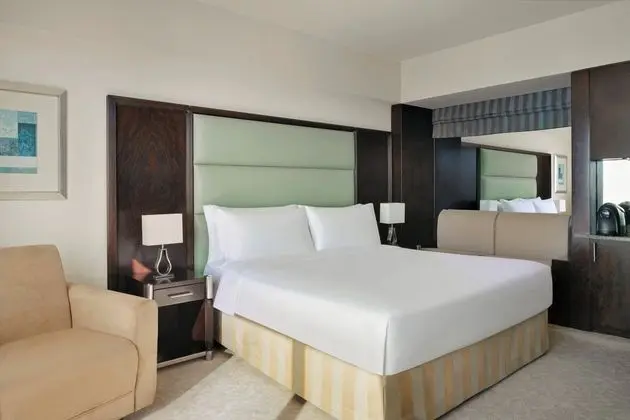 https://i.travelapi.com/lodging/1000000/10000/2500/2414/882a61da.jpg