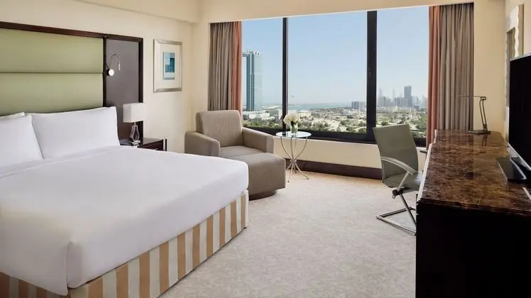 https://i.travelapi.com/lodging/1000000/10000/2500/2414/9b4b33eb.jpg