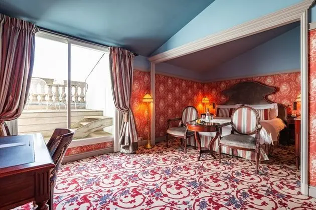 Premium Oda, 1 En Büyük (King) Boy Yatak, Balkon
