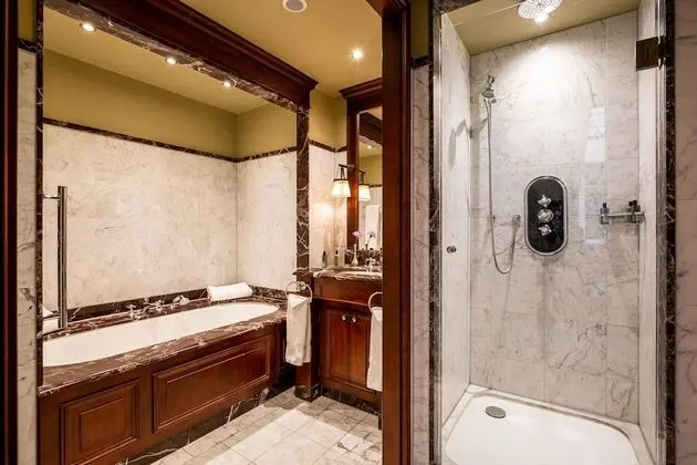 Premium Oda, 1 En Büyük (King) Boy Yatak, Balkon