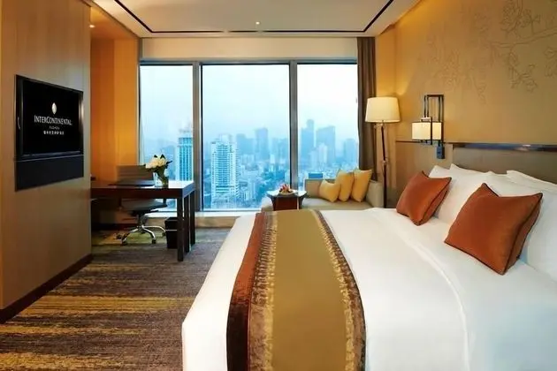 Junior Süit, 1 En Büyük (King) Boy Yatak (Luxury Bath Club Lounge Access)