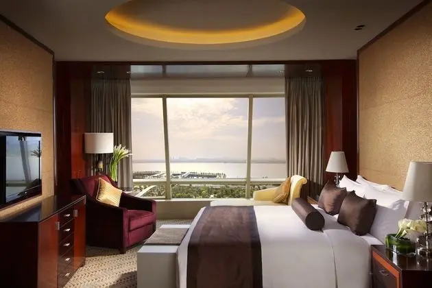 Premium Oda, 1 En Büyük (King) Boy Yatak, Nehir Manzaralı (Upgraded, Lounge Access)