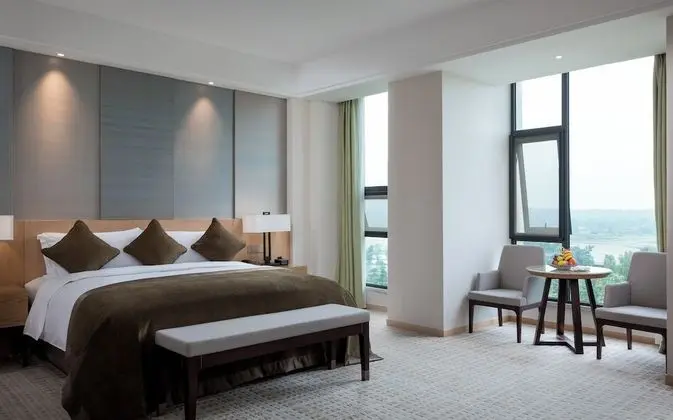 Süit, 1 Yatak Odası, Balkon, Göl Manzaralı (Club Lounge Access)