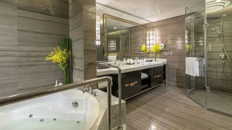 Süit, 1 Yatak Odası, Balkon, Göl Manzaralı (Club Lounge Access)