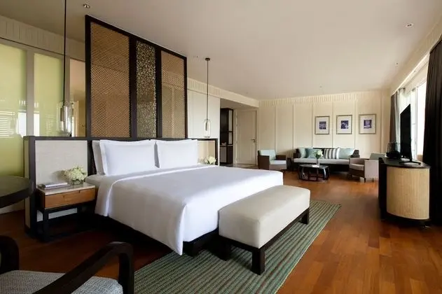1 King Club Hua Hin Suite