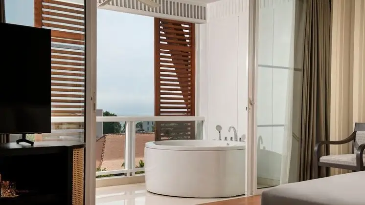 1 King Club Hua Hin Suite