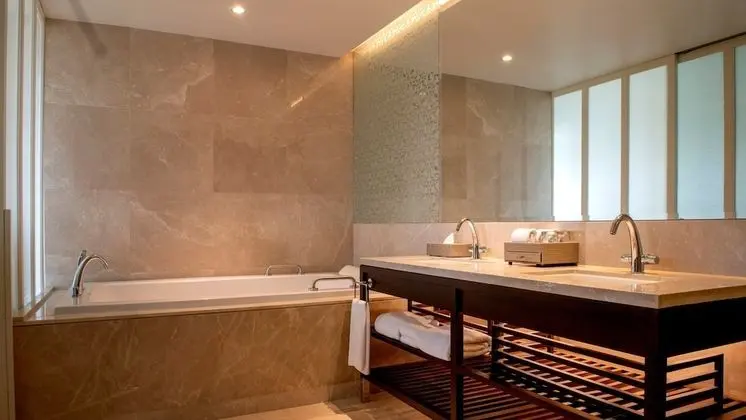 1 King Club Hua Hin Suite
