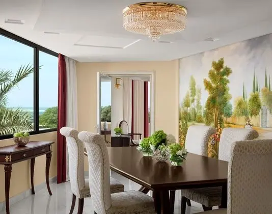 Royal Süit, 1 Tek Kişilik Yatak, Business Dinlenme Salonu Kullanımı (Dining Area)