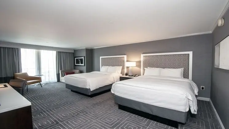 Premium Oda, 2 Büyük (Queen) Boy Yatak, Balkon, Manzaralı (Plaza View)