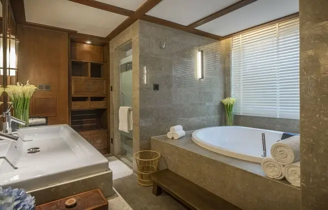 Club Süit, 1 Yatak Odası, Bahçe Manzaralı (Club Lounge Access)