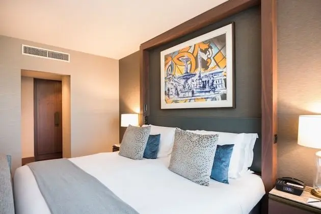 Junior Oda, 1 En Büyük (King) Boy Yatak ve Çekyat, Park Manzaralı