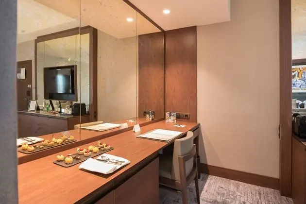 Junior Oda, 1 En Büyük (King) Boy Yatak ve Çekyat, Park Manzaralı