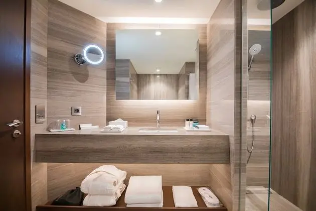 Junior Oda, 1 En Büyük (King) Boy Yatak ve Çekyat, Park Manzaralı