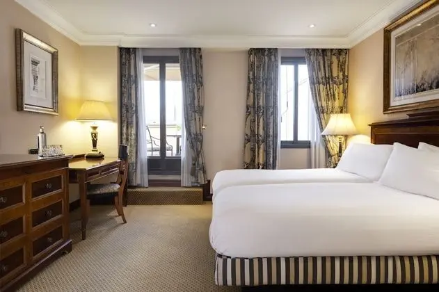 Premium Oda, 1 En Büyük (King) Boy Yatak (Club Extra Bed Option)