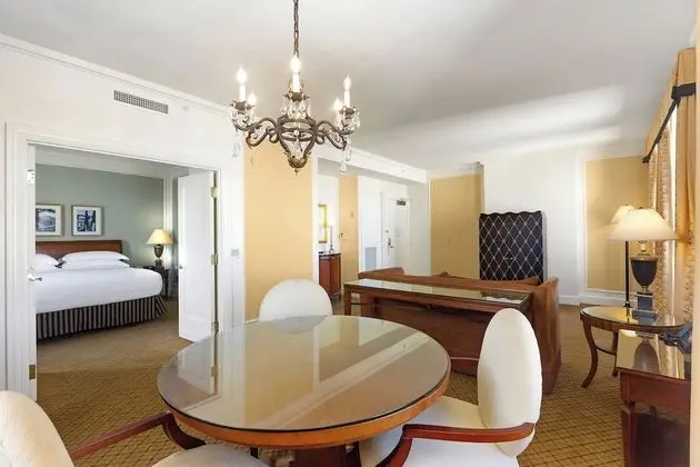 Süit, 1 Yatak Odası (Dining Area)