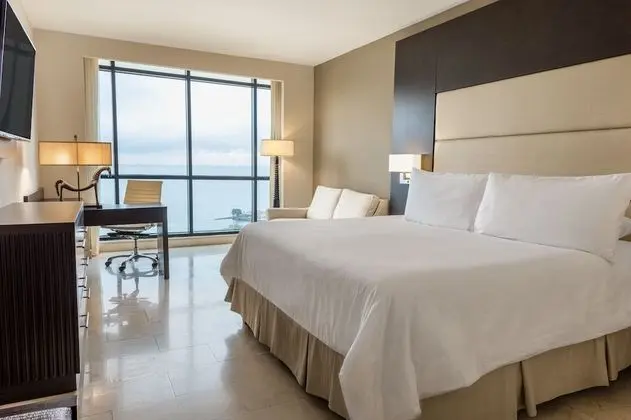 Premium Oda, 1 En Büyük (King) Boy Yatak, Okyanus Manzaralı (Club Lounge Access, High Floor)