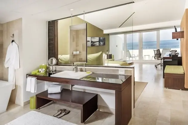 Club Room, 1 King Bed, Terrace, Ocean View