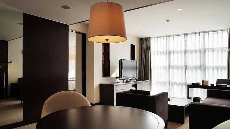 Club Süit, 1 Yatak Odası, Şehir Manzaralı (Lounge Access)