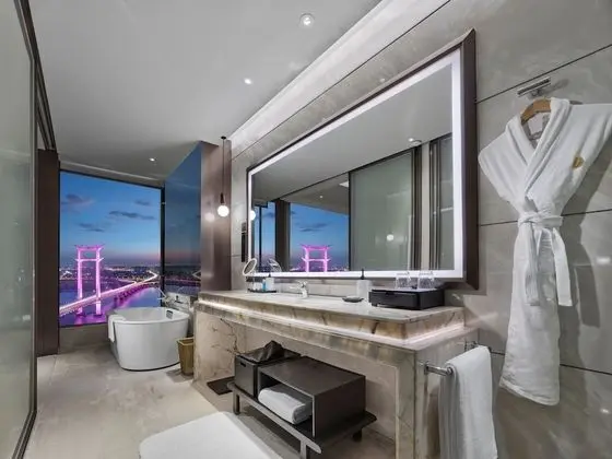 Classic Oda, 1 En Büyük (King) Boy Yatak, Business Dinlenme Salonu Kullanımı (High Floor)